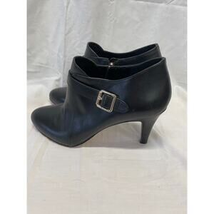 Vince Camuto Women's Vonilesa Black Leather Ankle Boots Size 9.5 Pre-Owned